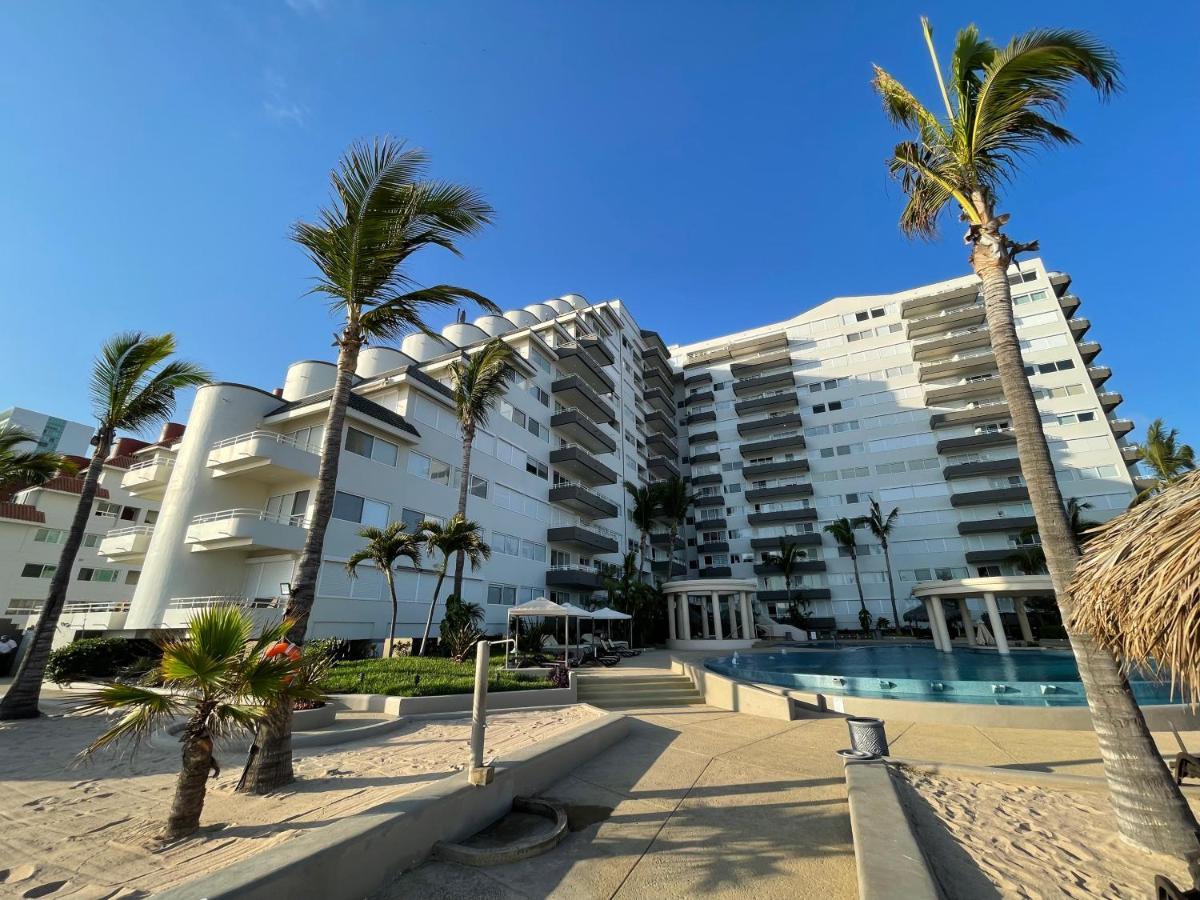 A Pie De Playa Con Hermosa Vista By G P S Rentas Mazatlan Exterior photo