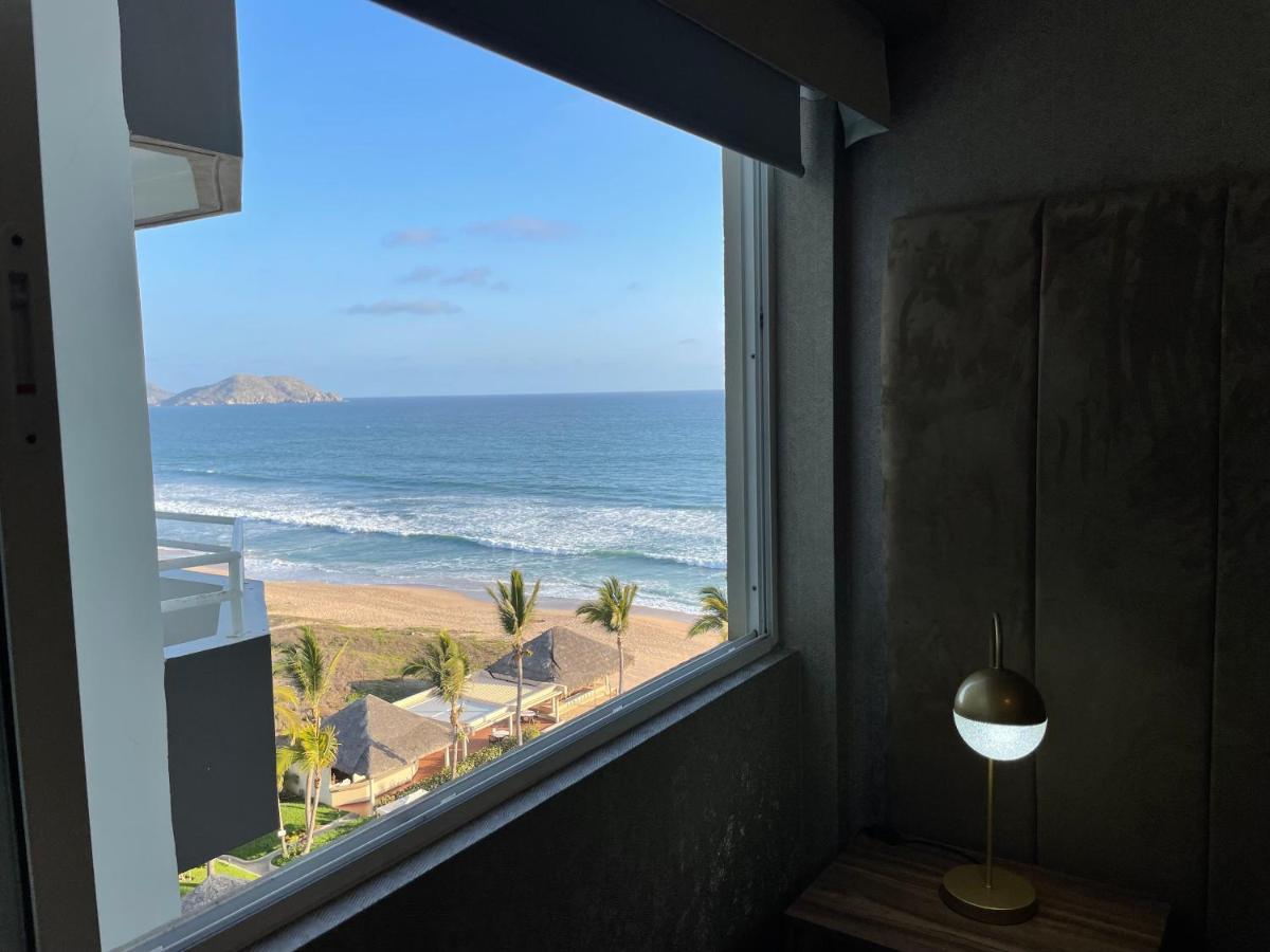A Pie De Playa Con Hermosa Vista By G P S Rentas Mazatlan Exterior photo